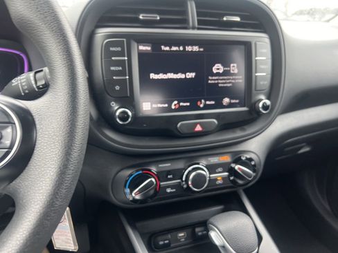 Used 2024 Kia Soul LX w/ Option Group 015 image 9