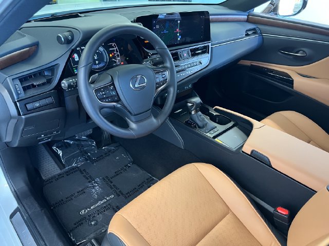 Certified 2025 Lexus ES 300h w/ Premium Package FWD image 25