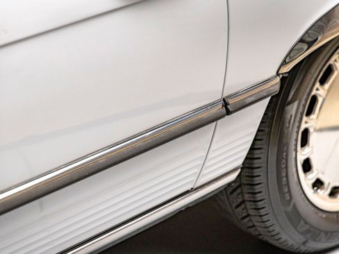 Used 1987 Mercedes-Benz 560 SL image 26