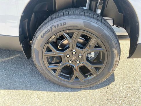 New 2025 Ford Maverick XLT w/ Black Appearance Package image 30