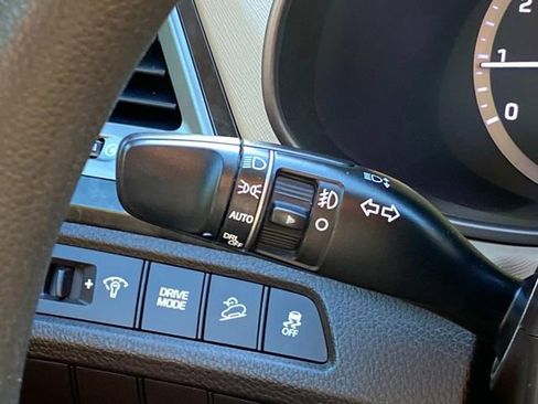 Used 2018 Hyundai Santa Fe Sport w/ 2.4L Value Package 02 FWD image 21