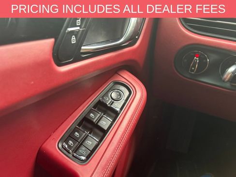 Used 2023 Porsche Macan Turbo AWD/4WD image 26