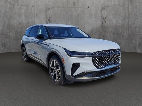 New 2026 Lincoln Nautilus Premier image 31