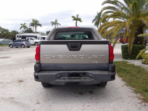 Used 2003 Chevrolet Avalanche 2WD image 6