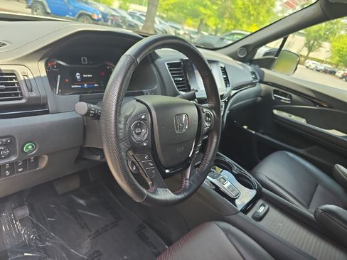 Used 2023 Honda Ridgeline Black Edition image 15