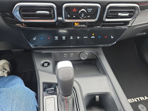 New 2026 Nissan Sentra SR w/ SR Premium Package image 12