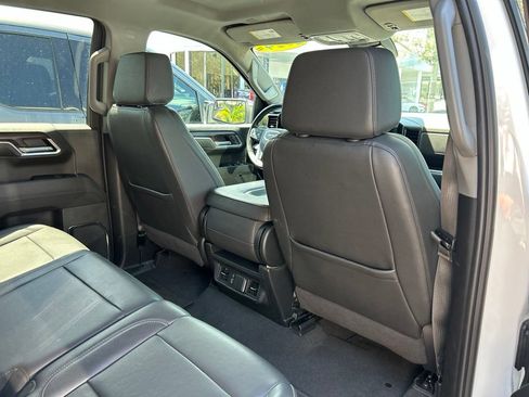 Used 2024 GMC Sierra 1500 SLT AWD/4WD image 45