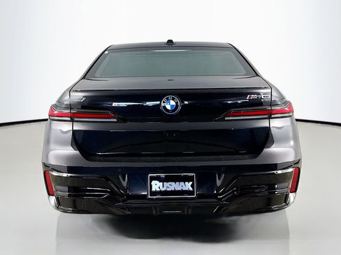 Used 2026 BMW i7 M70 AWD/4WD image 6