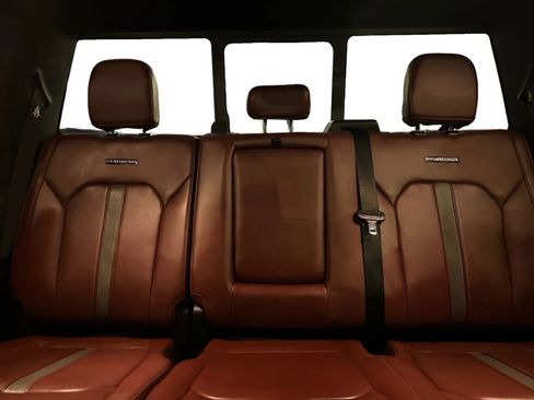 Used 2018 Ford F150 Platinum w/ Equipment Group 701A Luxury image 18