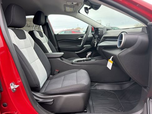 New 2026 Chevrolet Trax LS w/ LS Convenience Package FWD image 21