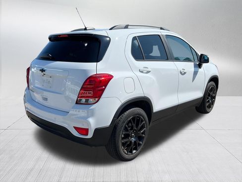 Used 2021 Chevrolet Trax LT w/ Driver Confidence Package AWD/4WD image 4