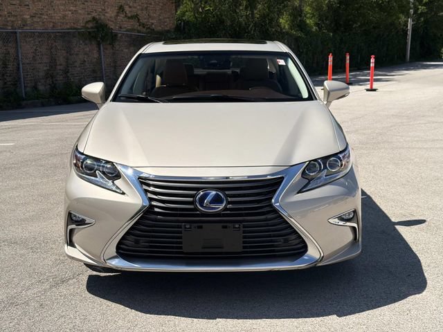 Used 2018 Lexus ES 300h FWD image 2