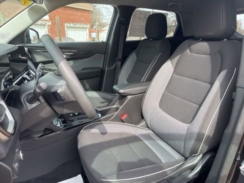 Used 2025 Chevrolet TrailBlazer LT AWD/4WD image 15