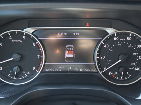 Used 2025 Nissan Rogue SV AWD/4WD image 9