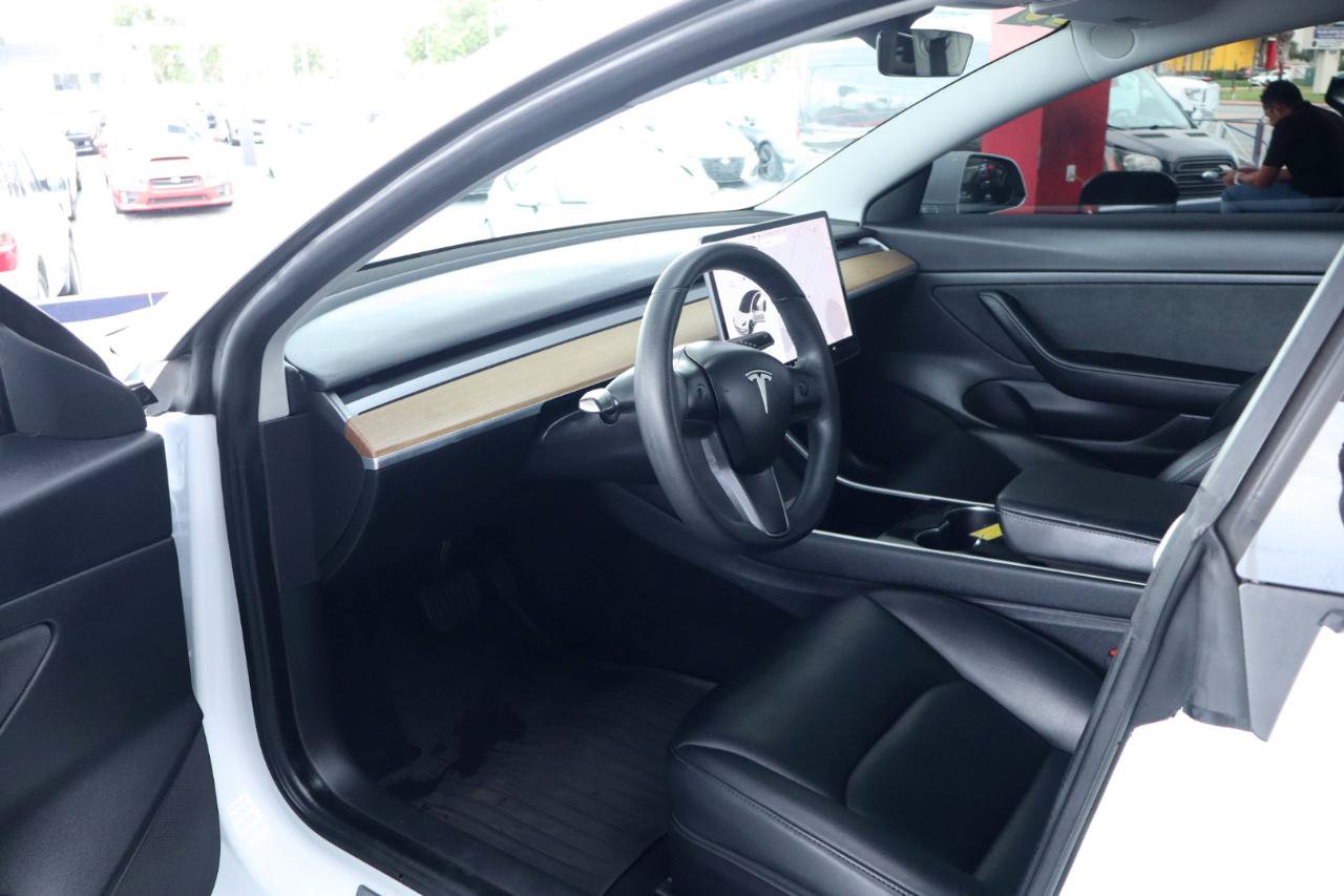 Used 2020 Tesla Model 3 Standard Range RWD image 14