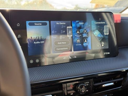 New 2026 Nissan Kicks SR w/ Cold Weather Package image 9