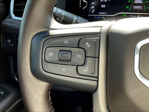 Used 2023 GMC Yukon Denali w/ Max Trailering Package AWD/4WD image 12