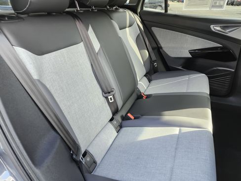 Used 2023 Volkswagen ID.4 Pro RWD image 18