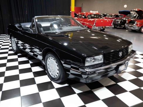 Used 1992 Cadillac Allante FWD image 12