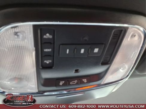 Used 2021 Jeep Grand Cherokee Limited w/ Premium Lighting Group RWD image 37