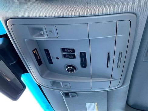 Used 2018 Chevrolet Tahoe Premier image 31