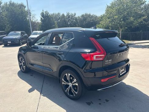 Used 2020 Volvo XC40 T4 Inscription FWD image 7