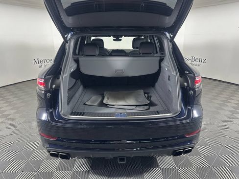 Used 2020 Porsche Cayenne Turbo AWD/4WD image 18