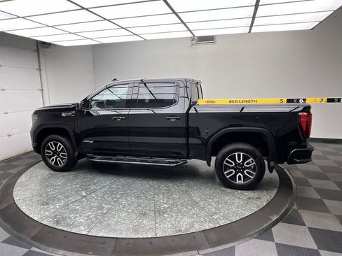 Used 2024 GMC Sierra 1500 AT4 w/ Technology Package AWD/4WD image 8