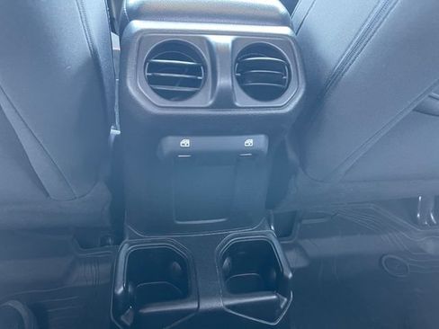 Used 2021 Jeep Gladiator Sport AWD/4WD image 19