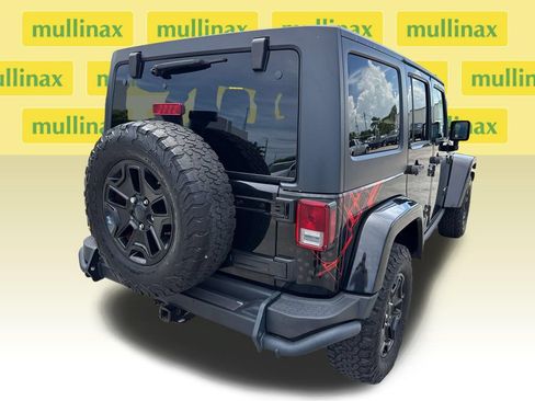 Used 2016 Jeep Wrangler Unlimited Sahara AWD/4WD image 4