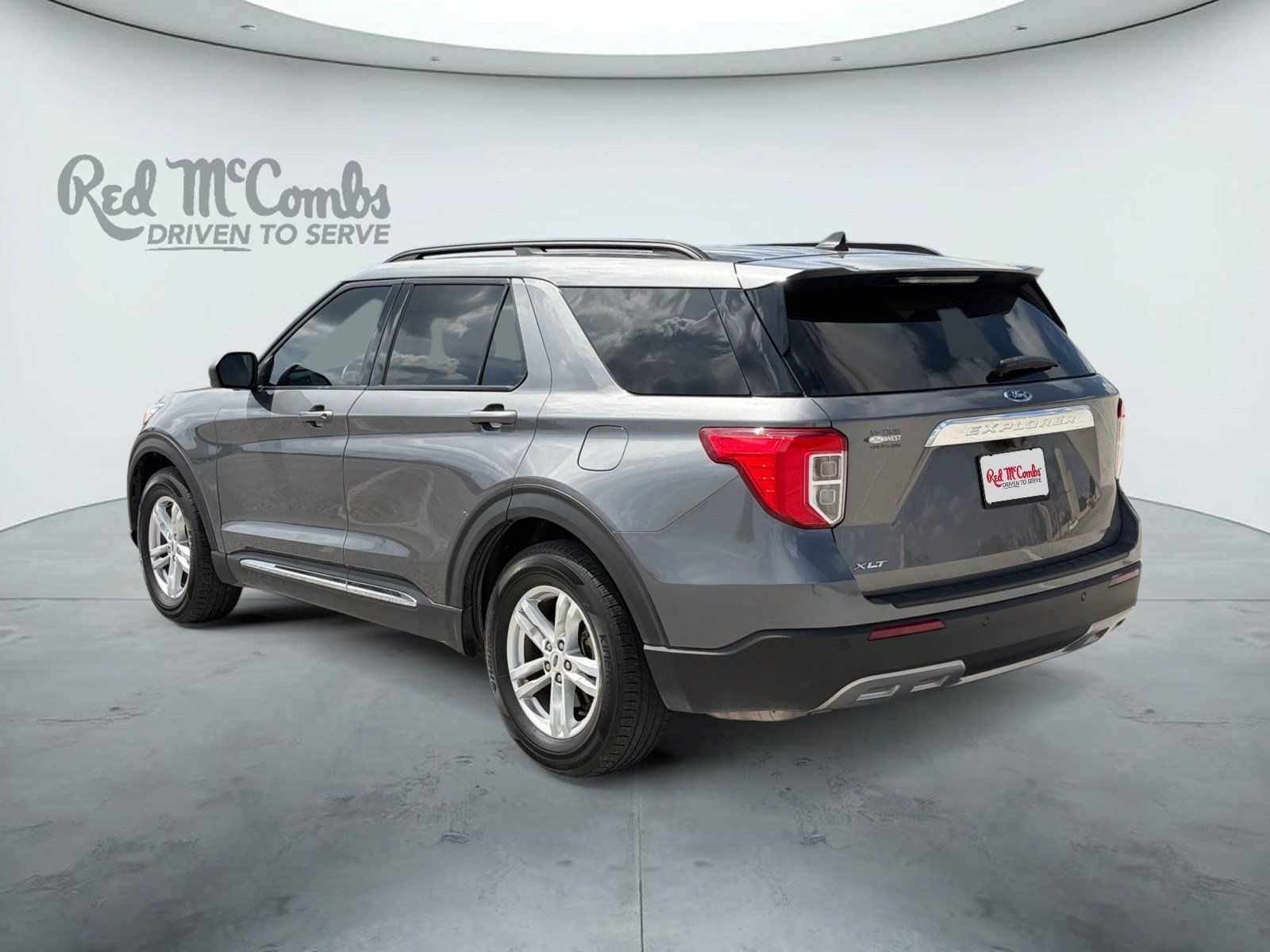 Used 2023 Ford Explorer XLT w/ Equipment Group 202A RWD image 7