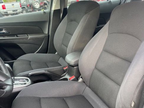 Used 2015 Chevrolet Cruze LT FWD image 7
