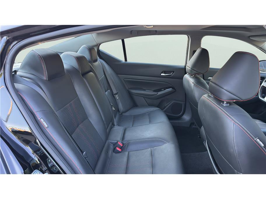 Used 2023 Nissan Altima 2.5 SR w/ SR Premium Package AWD/4WD image 13