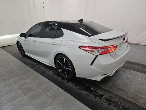 Used 2020 Toyota Camry XSE image 4