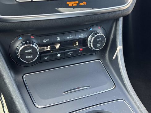 Used 2018 Mercedes-Benz GLA 250 image 15