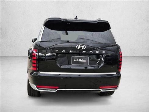 Used 2026 Hyundai Palisade Calligraphy FWD image 8