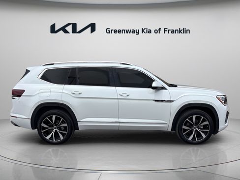 Used 2024 Volkswagen Atlas SEL Premium R-Line AWD/4WD image 8