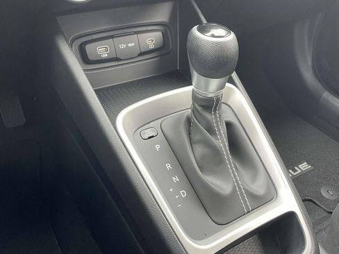 New 2026 Hyundai Venue SE image 16