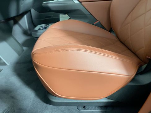 New 2026 BMW iX M70 image 11