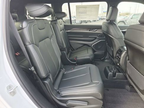 New 2026 Jeep Grand Cherokee L Limited image 16