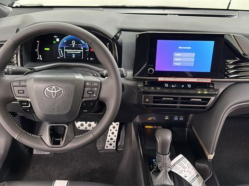 New 2026 Toyota Camry SE image 9