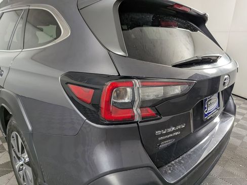 Used 2025 Subaru Outback Premium image 13