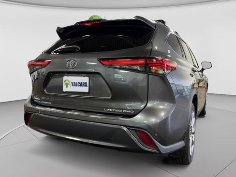 Used 2020 Toyota Highlander Limited AWD/4WD image 10