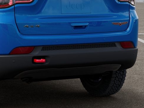 New 2026 Jeep Compass Trailhawk w/ Sun, Sound & Navigation Group AWD/4WD image 39