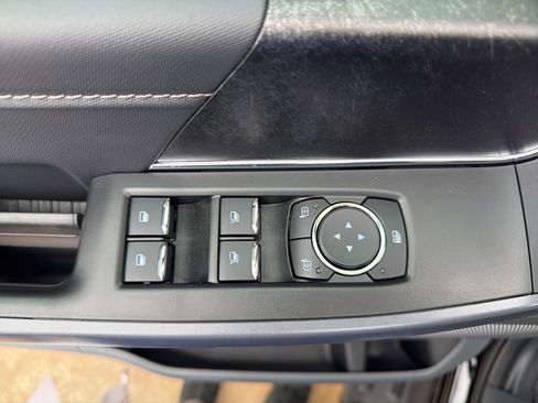 New 2025 Ford F150 Lightning Flash AWD/4WD image 15