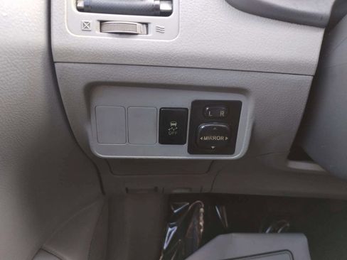 Used 2010 Toyota Corolla LE FWD image 21