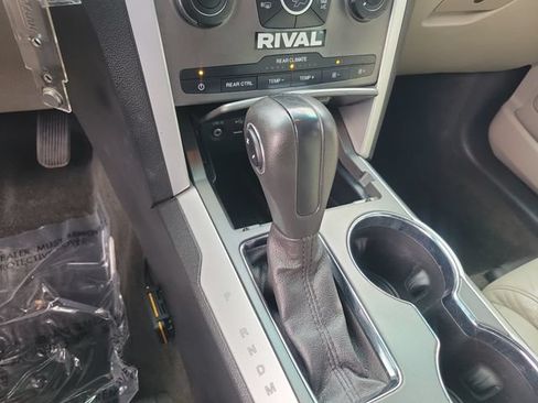 Used 2015 Ford Explorer FWD image 30