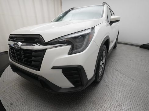 Used 2025 Subaru Ascent Premium AWD/4WD image 12