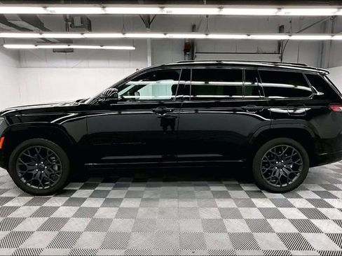 Used 2023 Jeep Grand Cherokee L Summit AWD/4WD image 14