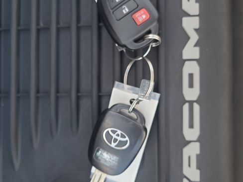 Certified 2019 Toyota Tacoma SR5 AWD/4WD image 31